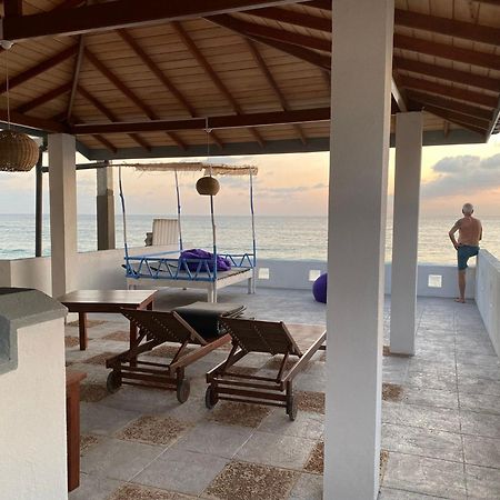Blue Ocean Villa Hikkaduwa Exterior photo